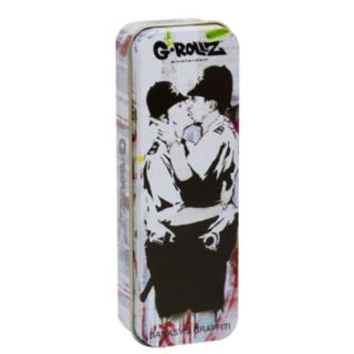 17695A - Cajita Metal Banksy's Graffiti 12x4x2.5 cm. Kiss